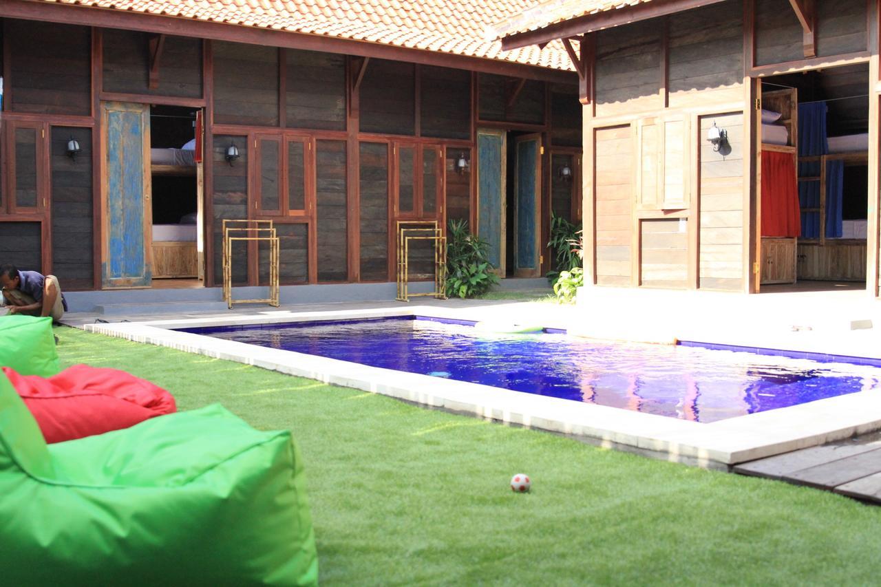 The Tipsy Gypsy Hostel Canggu Εξωτερικό φωτογραφία